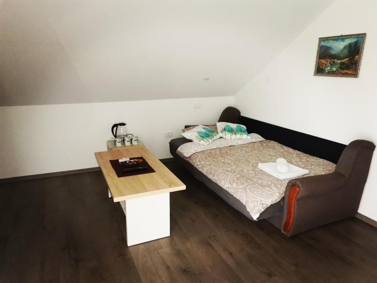 Apartmani "Marina" Otočac Extérieur photo