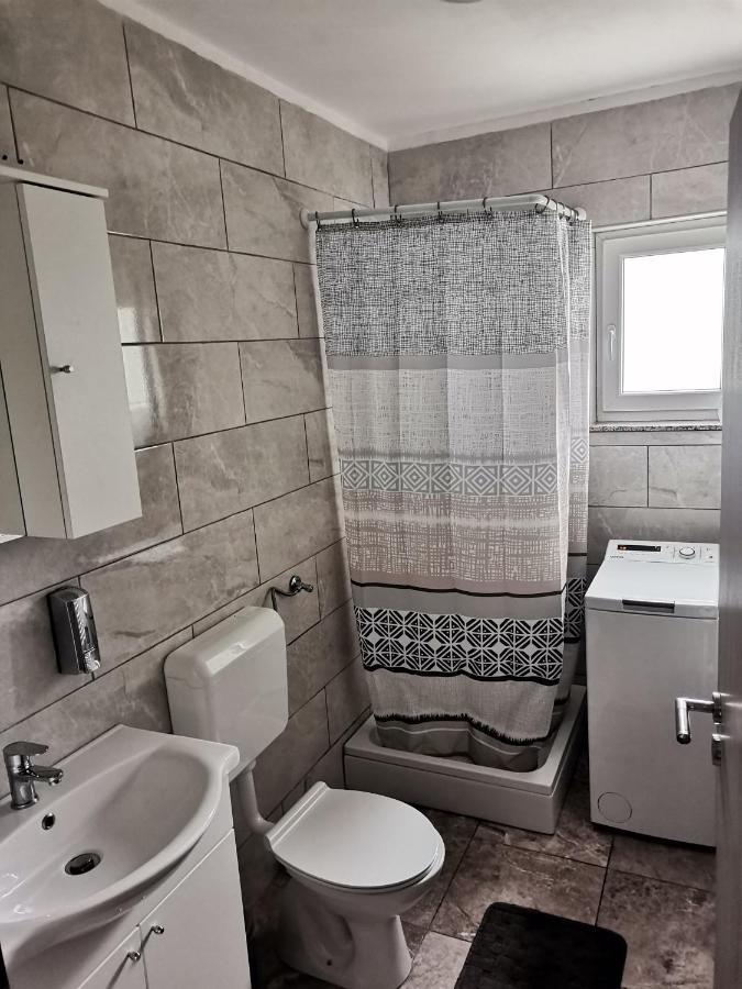 Apartmani "Marina" Otočac Extérieur photo